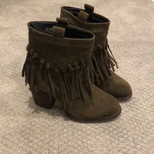 New Missguided Fringe ankle boots size 5.5 US